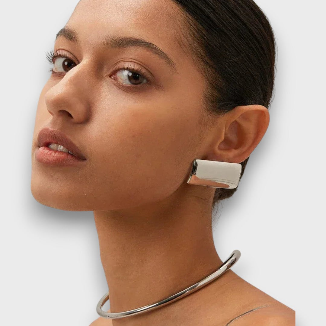 Jona – Geometriske Øreringe med Dristig Stil