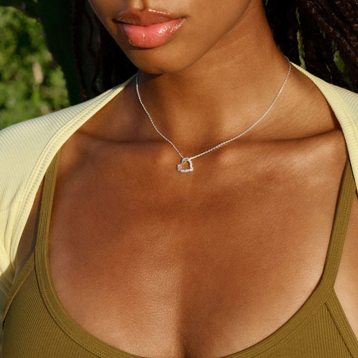 Clara | Mini Hjertevedhæng i Forgyldt Sterlingsølv