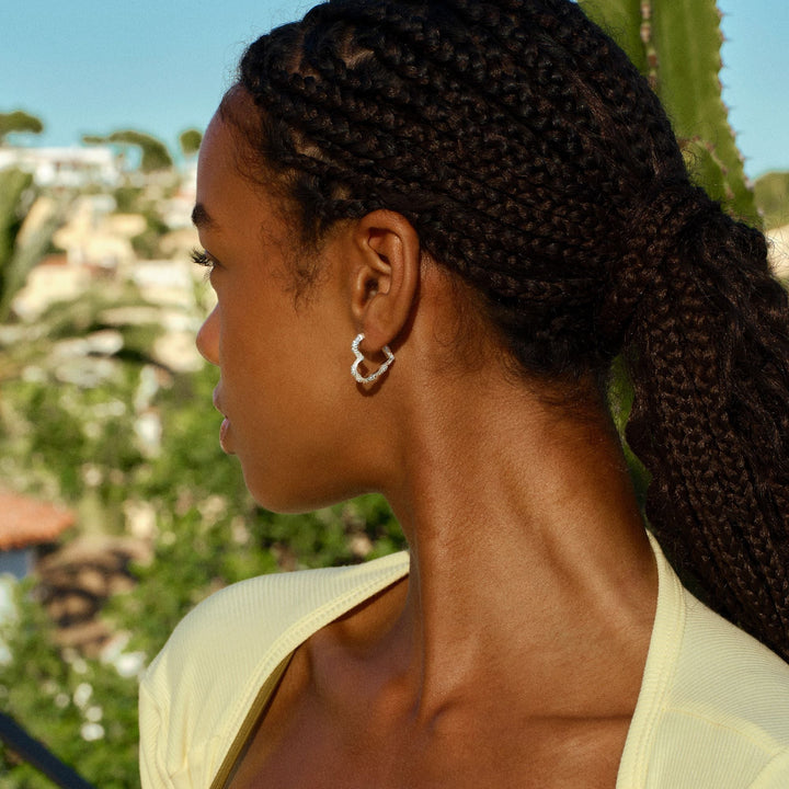 Astrid | Medium Heart Hoops i Sterlingsølv